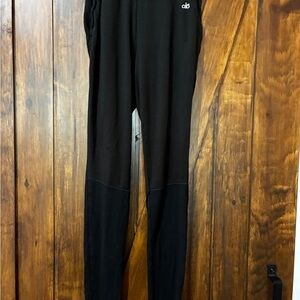 Alo Vintage From 2015 OG Logo Jogger/Legging Size Small Women's Black - Unique